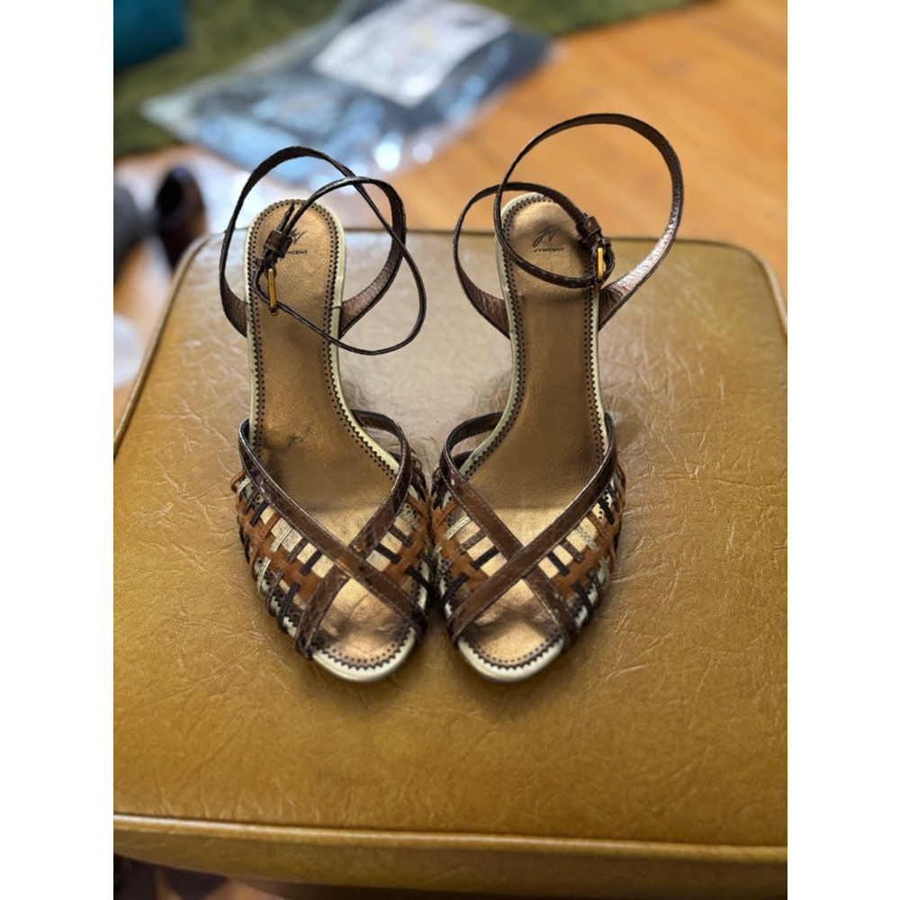 Women's J. Vincent Heels Size 8M Brown & Gold Sandals